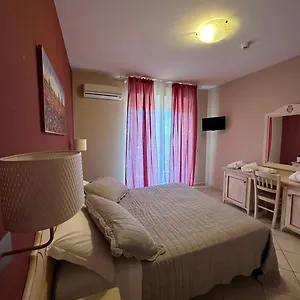 Le Residenze Di Santa Costanza - Le Dimore Hotel apartamentowy